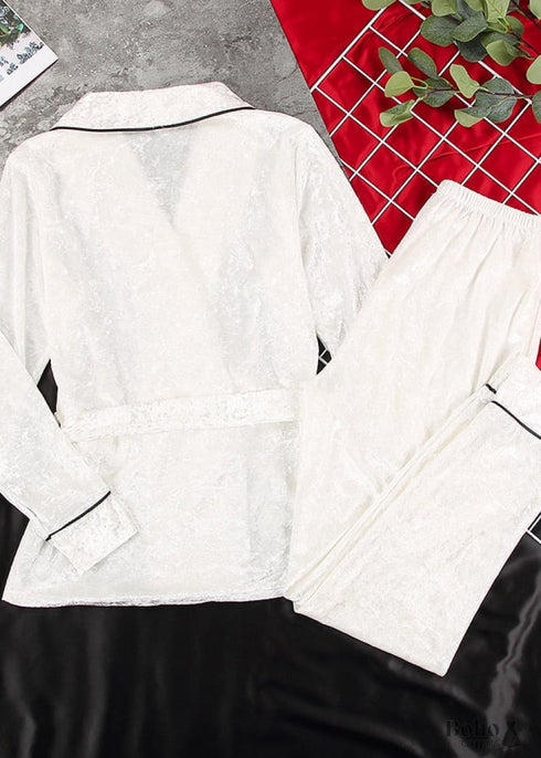 Pijama bohemio de terciopelo Desireee en blanco